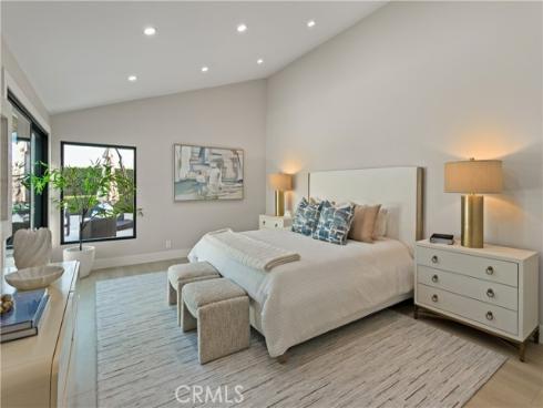 10  White Water   Drive, Corona del Mar, CA