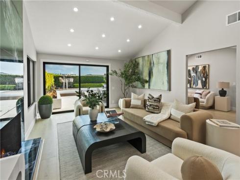 10  White Water   Drive, Corona del Mar, CA