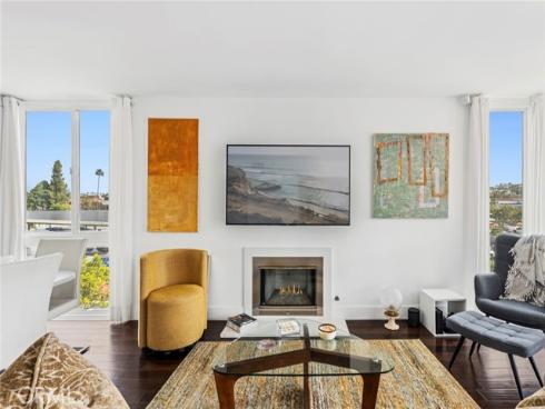 775 Avocado , Corona del Mar, CA