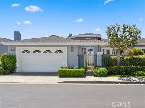 3611 Daffodil Avenue 38