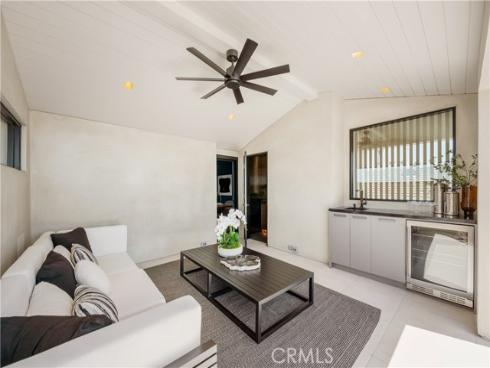 2516 Ocean Boulevard, Corona del Mar, CA