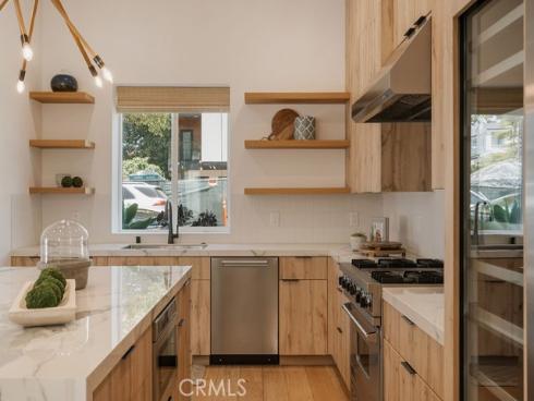 520  Iris  , Corona del Mar, CA