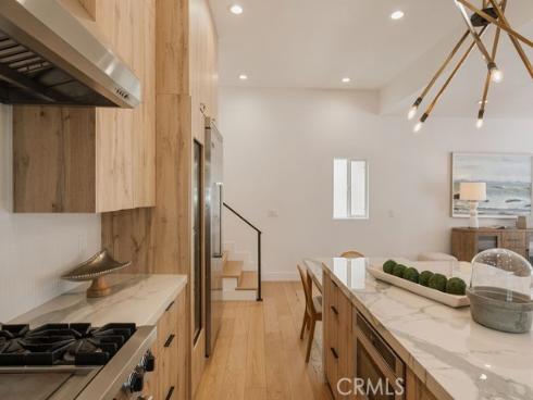 520  Iris  , Corona del Mar, CA