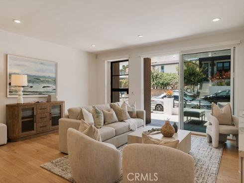 520  Iris  , Corona del Mar, CA