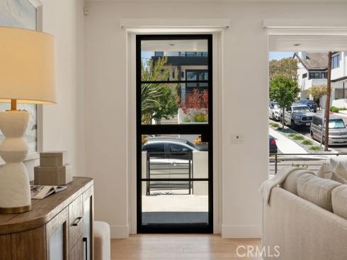 520  Iris  , Corona del Mar, CA