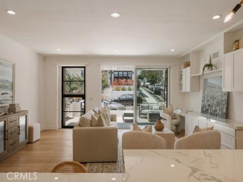 520  Iris  , Corona del Mar, CA