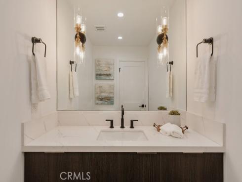 520  Iris  , Corona del Mar, CA