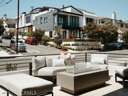 520  Iris  , Corona del Mar, CA