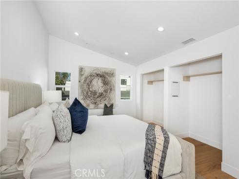 520  Iris  , Corona del Mar, CA