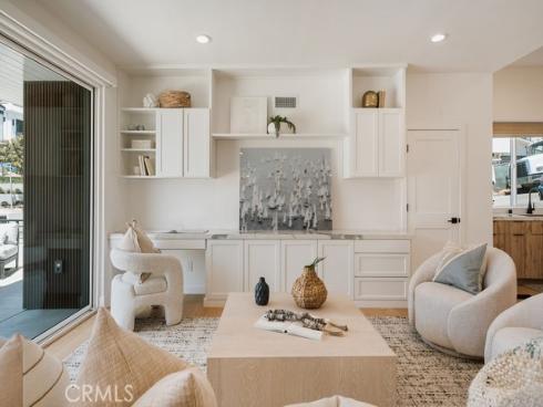 520  Iris  , Corona del Mar, CA