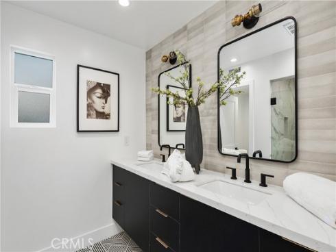 520  Iris  , Corona del Mar, CA