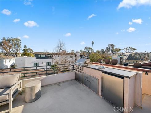 417 Poinsettia Avenue, Corona del Mar, CA