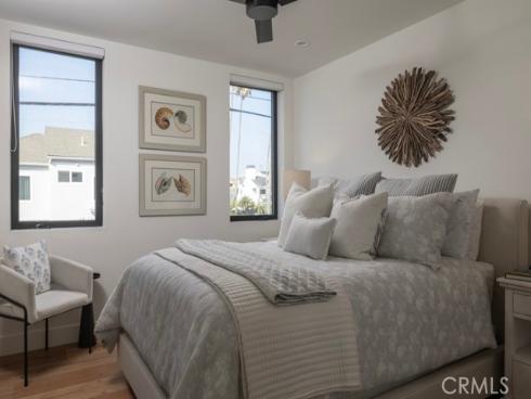 419  Goldenrod   Avenue, Corona del Mar, CA