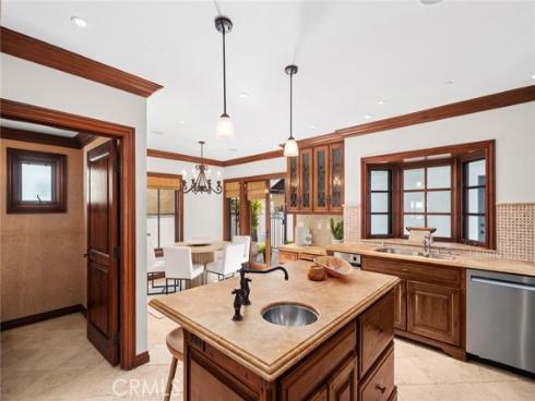 707  Larkspur   Avenue, Corona del Mar, CA