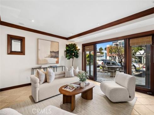 707  Larkspur   Avenue, Corona del Mar, CA