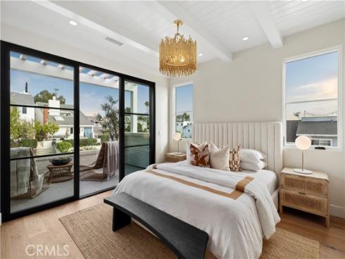 715  Poinsettia  , Corona del Mar, CA