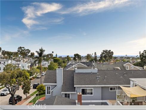 715  Poinsettia  , Corona del Mar, CA