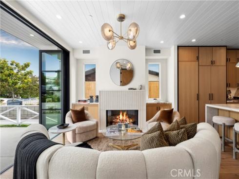 715  Poinsettia  , Corona del Mar, CA