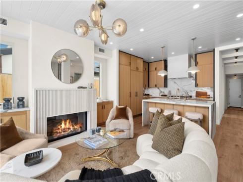 715  Poinsettia  , Corona del Mar, CA