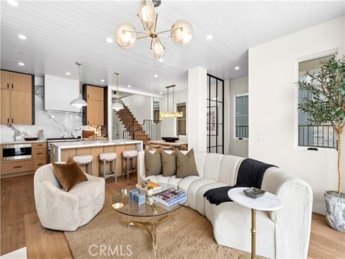 715  Poinsettia  , Corona del Mar, CA