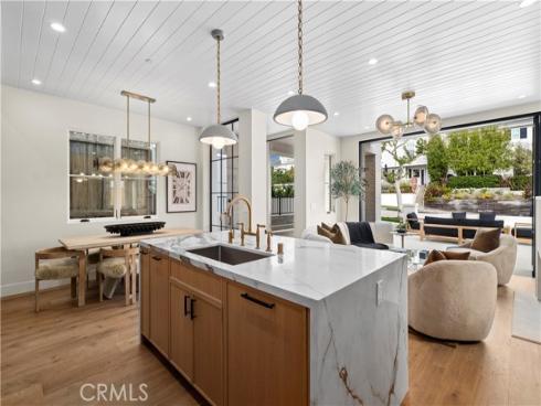 715  Poinsettia  , Corona del Mar, CA
