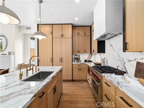 715  Poinsettia  , Corona del Mar, CA