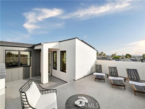 715 Poinsettia AvenueRear, Corona del Mar, CA