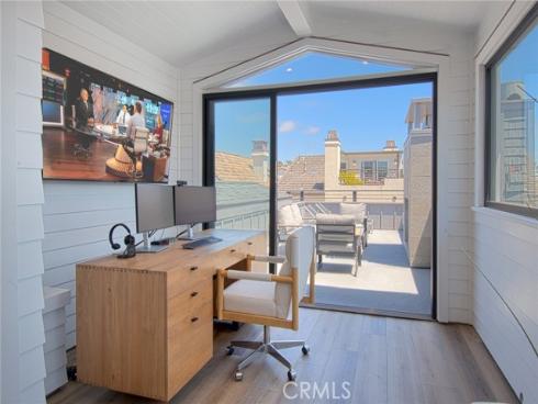 502  Begonia  , Corona del Mar, CA