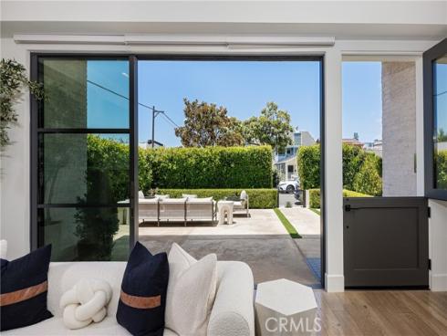 408 Poinsettia Avenue, Corona del Mar, CA
