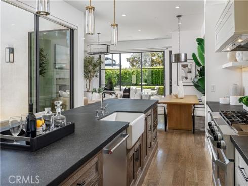 408 Poinsettia Avenue, Corona del Mar, CA