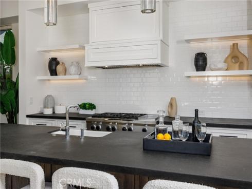 408 Poinsettia Avenue, Corona del Mar, CA