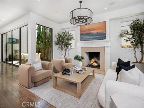 408 Poinsettia Avenue, Corona del Mar, CA