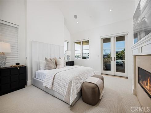 408 Poinsettia Avenue, Corona del Mar, CA