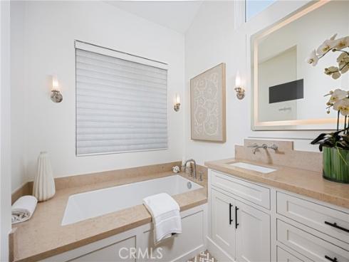 408 Poinsettia Avenue, Corona del Mar, CA