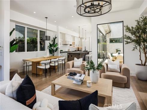 408 Poinsettia Avenue, Corona del Mar, CA