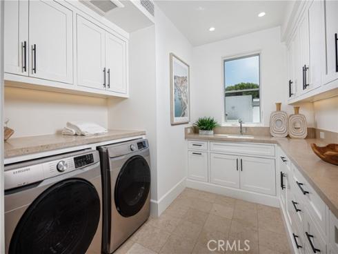 408 Poinsettia Avenue, Corona del Mar, CA