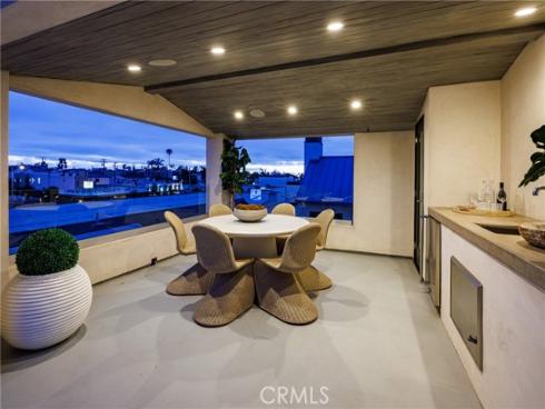 408 Poinsettia Avenue, Corona del Mar, CA