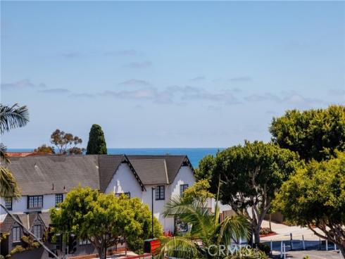 408 Poinsettia Avenue, Corona del Mar, CA