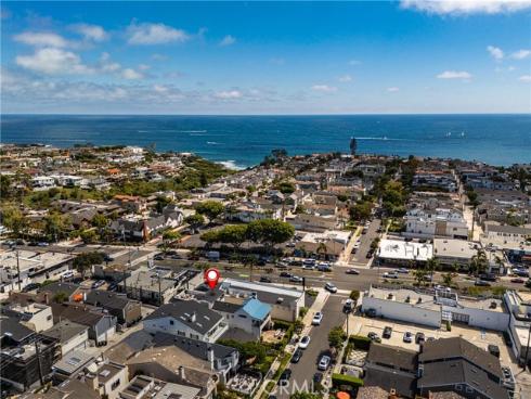 408 Poinsettia Avenue, Corona del Mar, CA