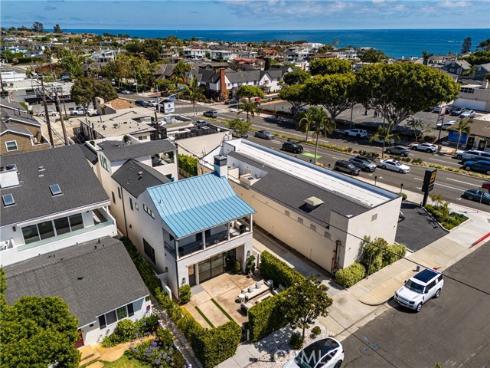 408 Poinsettia Avenue, Corona del Mar, CA