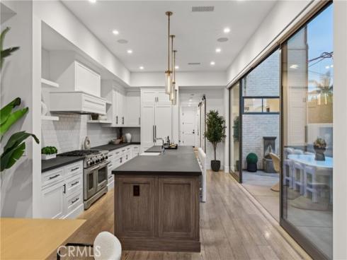 408 Poinsettia Avenue, Corona del Mar, CA