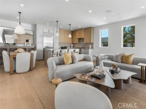 611 Marguerite B Avenue, Corona del Mar, CA