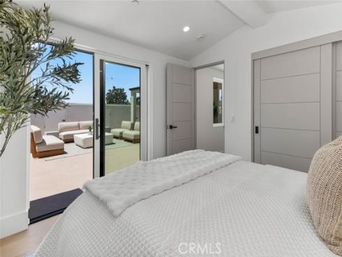 611 Marguerite B Avenue, Corona del Mar, CA