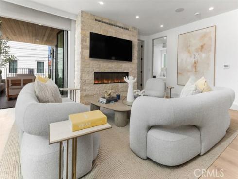 611 Marguerite B Avenue, Corona del Mar, CA