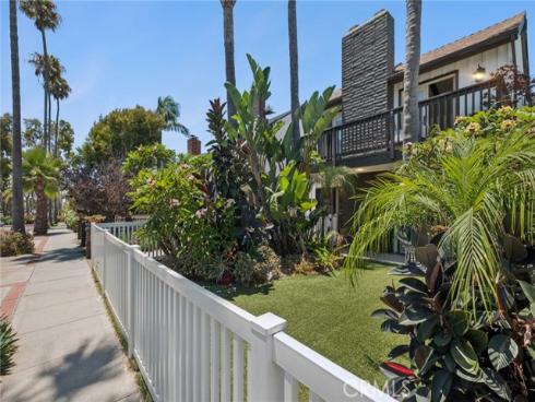 415  Goldenrod  , Corona del Mar, CA