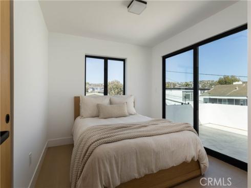 716  Orchid   Avenue, Corona del Mar, CA