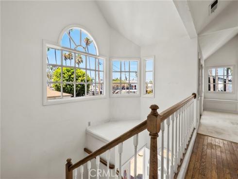 700  Goldenrod  , Corona del Mar, CA