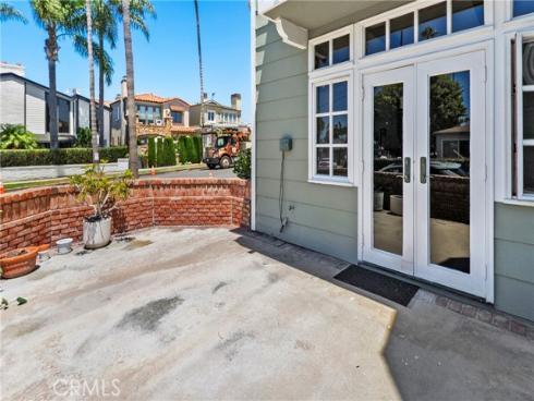 700  Goldenrod  , Corona del Mar, CA