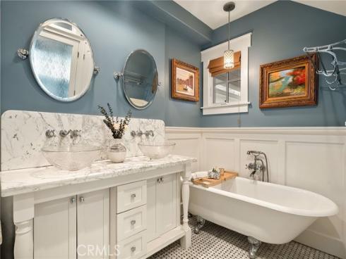 713 Larkspur Avenue, Corona del Mar, CA