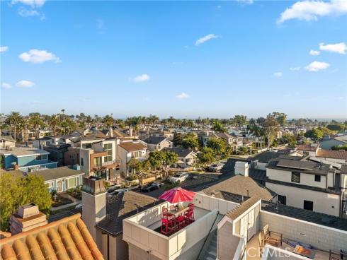 713 Larkspur Avenue, Corona del Mar, CA